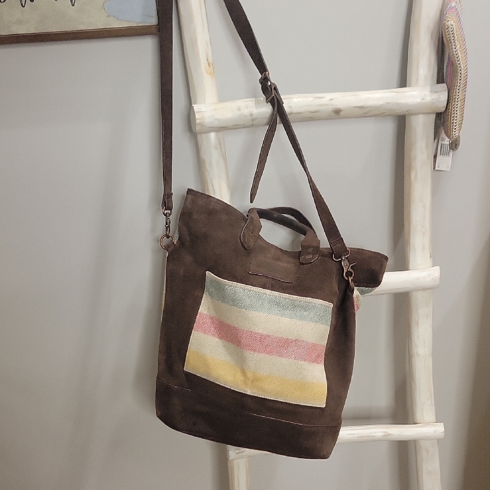 Pendleton leather Brown purse with wool Glacier Park design